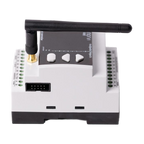 Controlador industrial NORVI GSM-AE — vista em perspetiva com antena