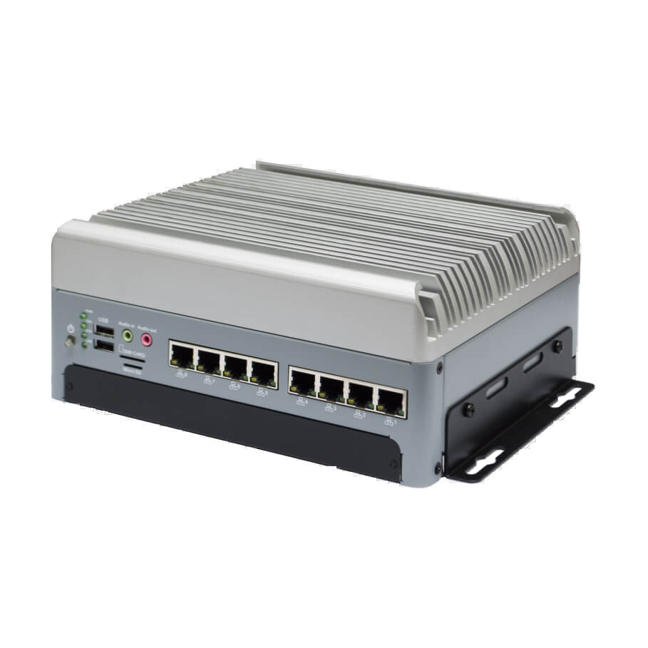 Computador industrial EverFocus, vista de três quartos com oito portas LAN