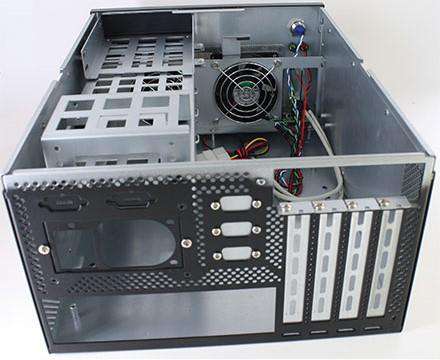 Caixa STM749 Mini-ITX (1x 3.5", 2x 2.5", 4x PCI) - AGL